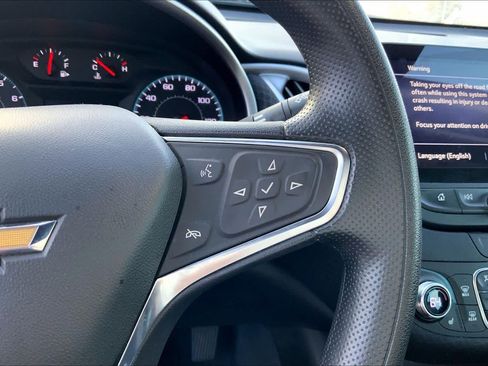 Used 2024 Chevrolet Malibu LT FWD image 24