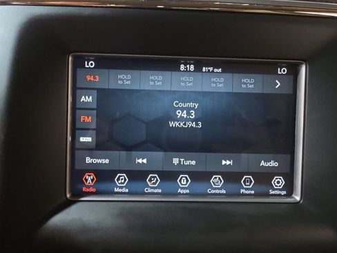 Used 2021 Jeep Grand Cherokee Laredo AWD/4WD image 12