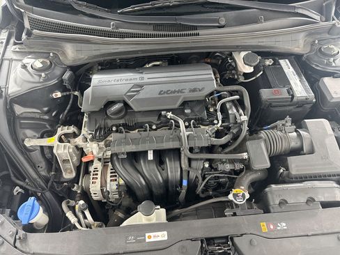 Used 2023 Hyundai Elantra Limited FWD image 39