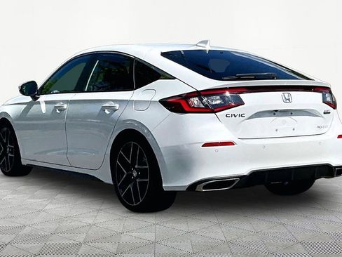 Used 2024 Honda Civic Sport Touring image 5