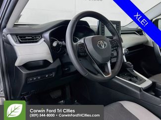 Used 2021 Toyota RAV4 XLE w/ Convenience Package AWD/4WD video 3