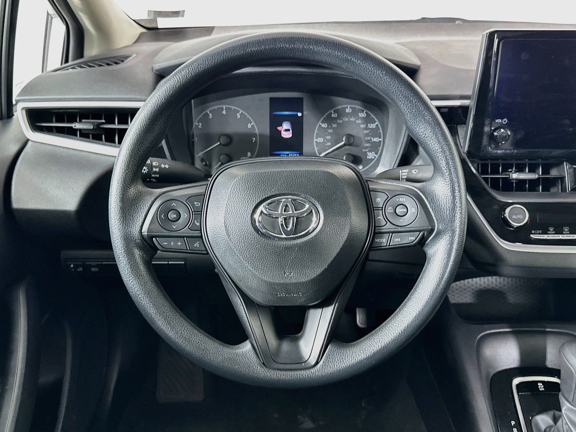 Used 2025 Toyota Corolla LE FWD image 17
