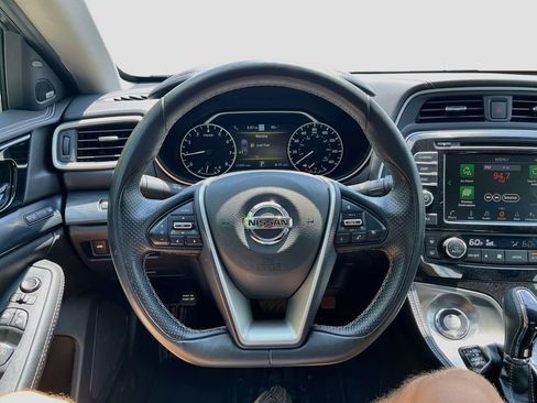 Used 2021 Nissan Maxima Platinum w/ Sport Mat Group FWD image 11