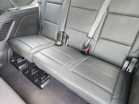 Used 2024 Chevrolet Tahoe Z71 w/ Luxury Package AWD/4WD image 36