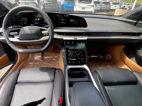 Used 2025 Lucid Air Touring AWD/4WD image 13