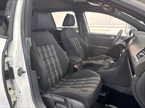Used 2012 Volkswagen GTI 4-Door FWD image 31