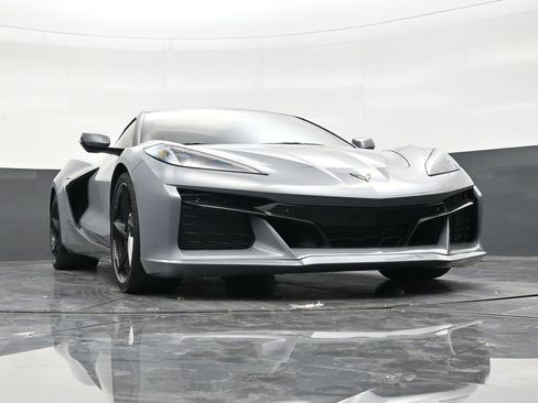 Used 2025 Chevrolet Corvette E-Ray w/ Stealth Interior Trim Package image 26