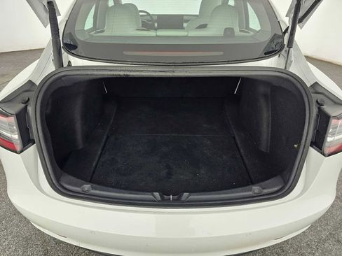 Used 2022 Tesla Model 3 Standard Range image 14