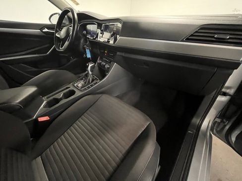 Used 2024 Volkswagen Jetta S image 10