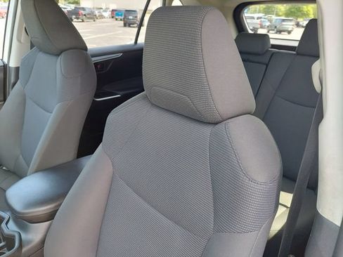 Certified 2022 Toyota RAV4 LE AWD/4WD image 15