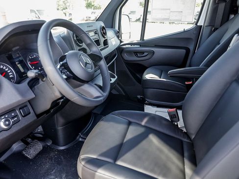 New 2025 Mercedes-Benz Sprinter 2500 image 19
