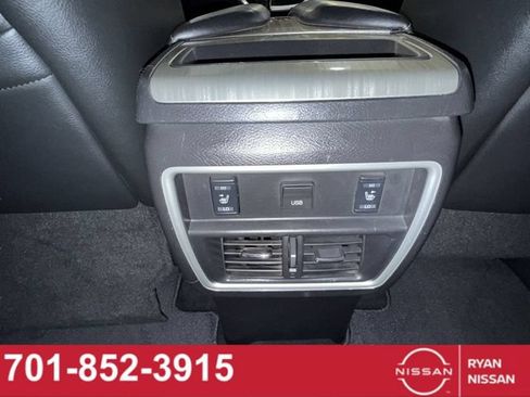 Used 2017 Nissan Murano Platinum w/ Platinum Technology Package AWD/4WD image 31