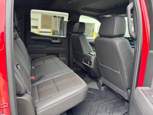 Certified 2025 Chevrolet Silverado 1500 High Country w/ High Country Premium Package AWD/4WD image 33