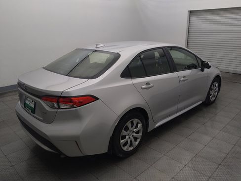 Used 2021 Toyota Corolla LE FWD image 9