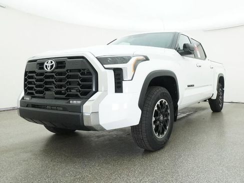 New 2026 Toyota Tundra SR5 AWD/4WD image 32