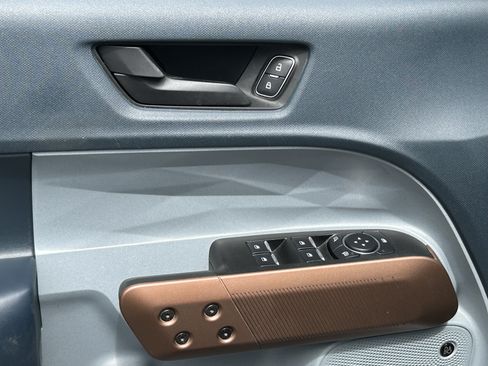 Used 2024 Ford Maverick Lariat FWD image 19