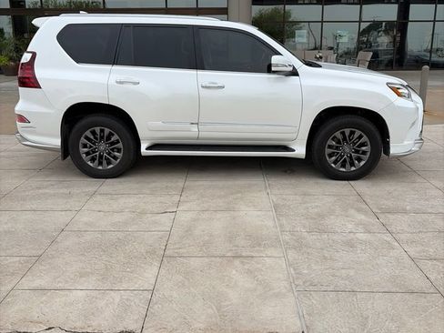 Used 2017 Lexus GX 460 Premium AWD/4WD image 8