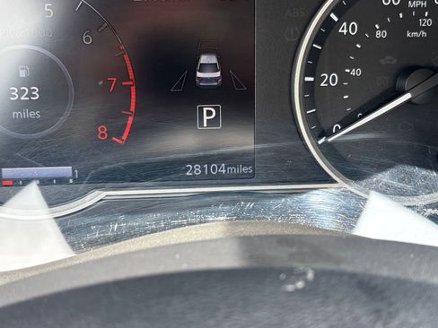 Used 2025 Nissan Versa SV FWD image 38