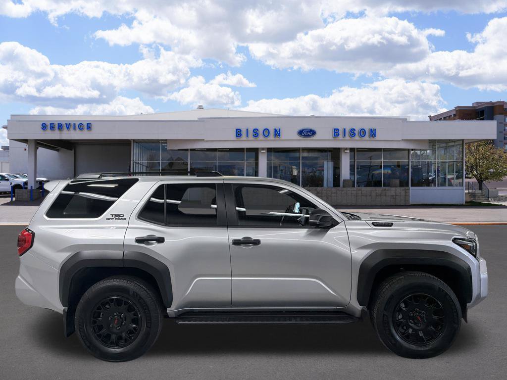 Used 2025 Toyota 4Runner TRD Off-Road Premium AWD/4WD image 2