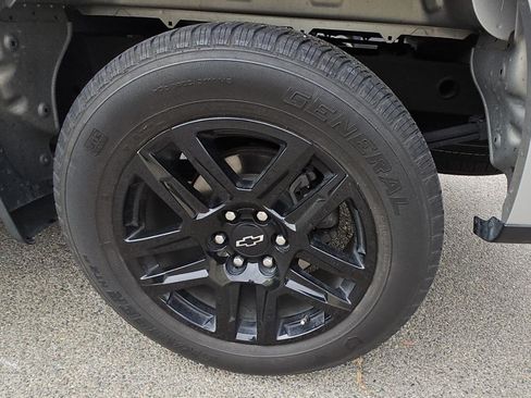 Used 2021 Chevrolet Silverado 1500 Custom w/ Rally Edition RWD image 17