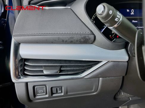 Used 2021 Cadillac XT4 Premium Luxury FWD image 13