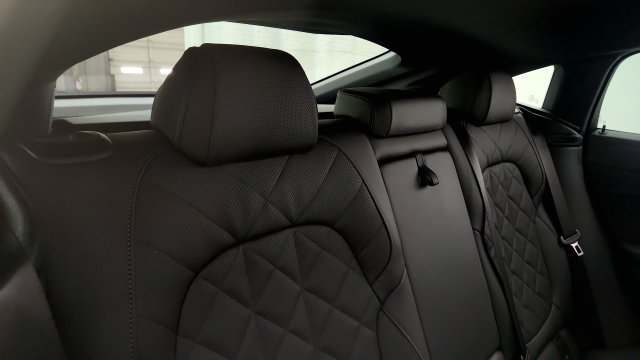Used 2026 BMW X6 xDrive40i w/ Climate Comfort Package AWD/4WD image 39