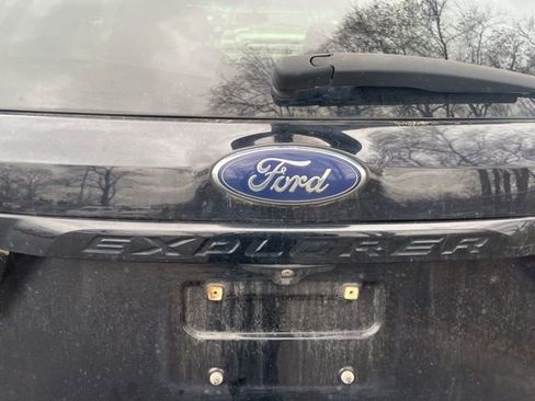 Used 2016 Ford Explorer Sport image 22