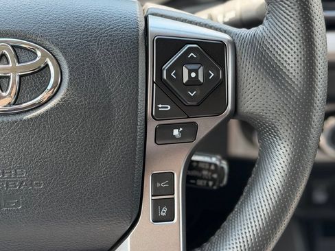 Certified 2023 Toyota Tacoma SR5 AWD/4WD image 10