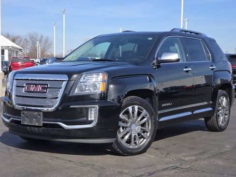 Used 2017 GMC Terrain Denali image 2