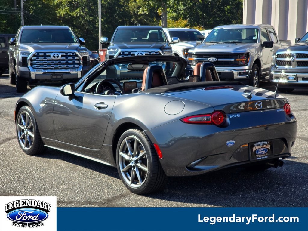 Used 2022 MAZDA MX-5 Miata Grand Touring w/ Weather Package RWD image 2
