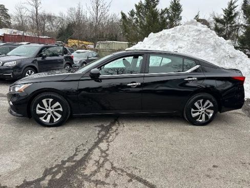 Used 2020 Nissan Altima 2.5 S image 2