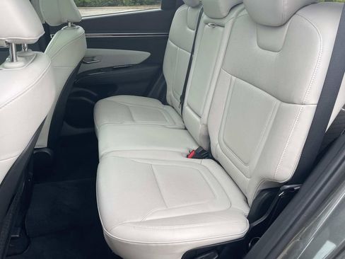 Certified 2022 Hyundai Tucson Limited FWD image 18