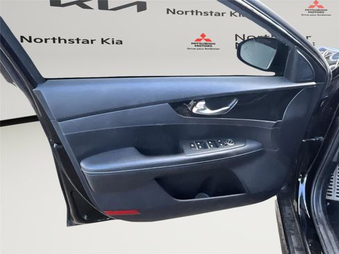 Used 2021 Kia Forte GT-Line FWD image 7