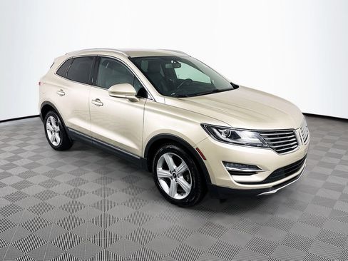 Used 2017 Lincoln MKC Premiere FWD image 1