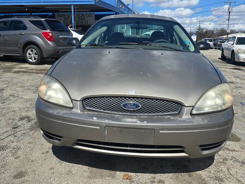 Used 2007 Ford Taurus SE image 4