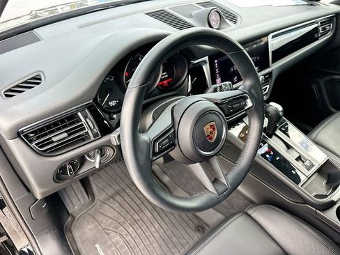 Used 2024 Porsche Macan Turbo AWD/4WD image 9