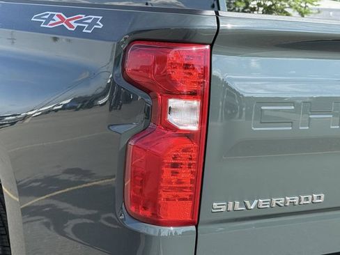 Used 2025 Chevrolet Silverado 1500 LT AWD/4WD image 26