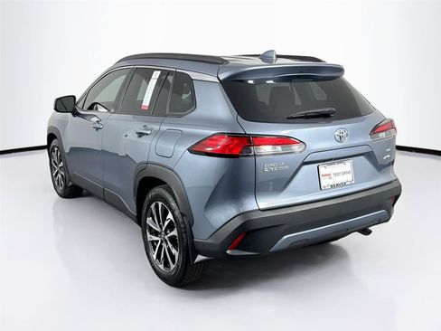 Certified 2024 Toyota Corolla Cross XLE image 5
