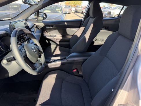 Used 2019 Toyota C-HR XLE image 10