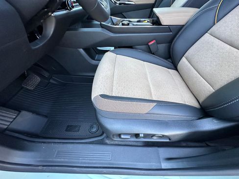 New 2026 Chevrolet Equinox ACTIV w/ Convenience Package III image 16