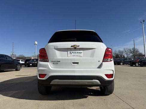 Used 2018 Chevrolet Trax LT w/ LT Convenience Package image 25
