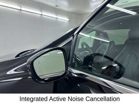 Used 2025 Chrysler Pacifica Select FWD image 19