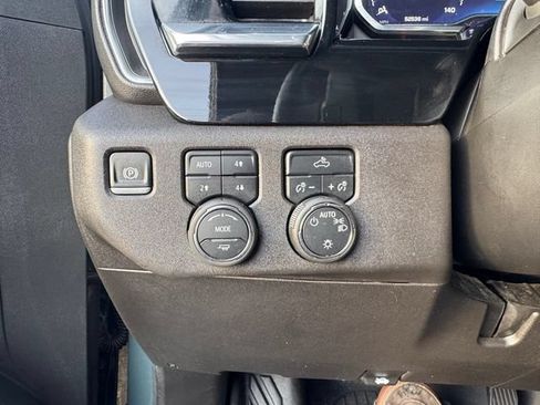 Used 2025 Chevrolet Silverado 1500 LT AWD/4WD image 19