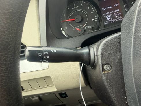 Used 2017 Toyota Sienna LE FWD image 16