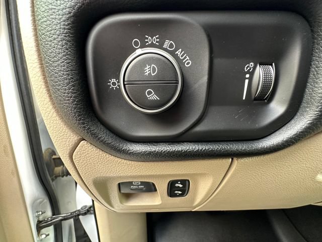 Used 2020 RAM 1500 Big Horn AWD/4WD image 11