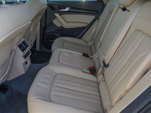 Used 2018 Audi Q5 2.0T Premium Plus w/ Premium Plus Package image 30