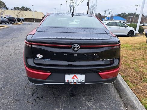 New 2026 Toyota Crown Platinum image 7