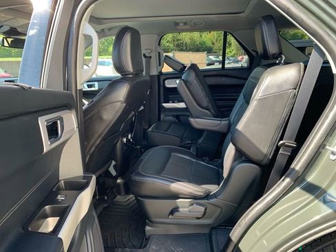 Used 2022 Ford Explorer Limited w/ Equipment Group 301A image 16