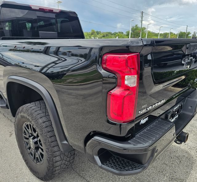 Used 2024 Chevrolet Silverado 2500 ZR2 w/ Technology Package AWD/4WD image 14