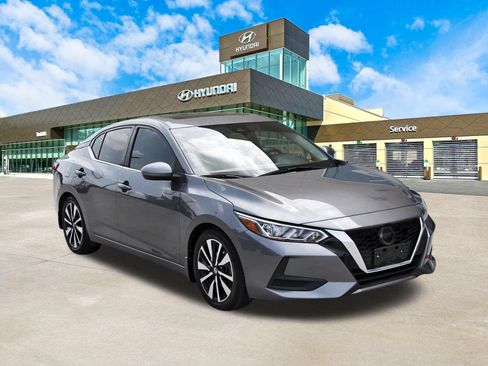 Used 2023 Nissan Sentra SV w/ SV Premium Package FWD image 3